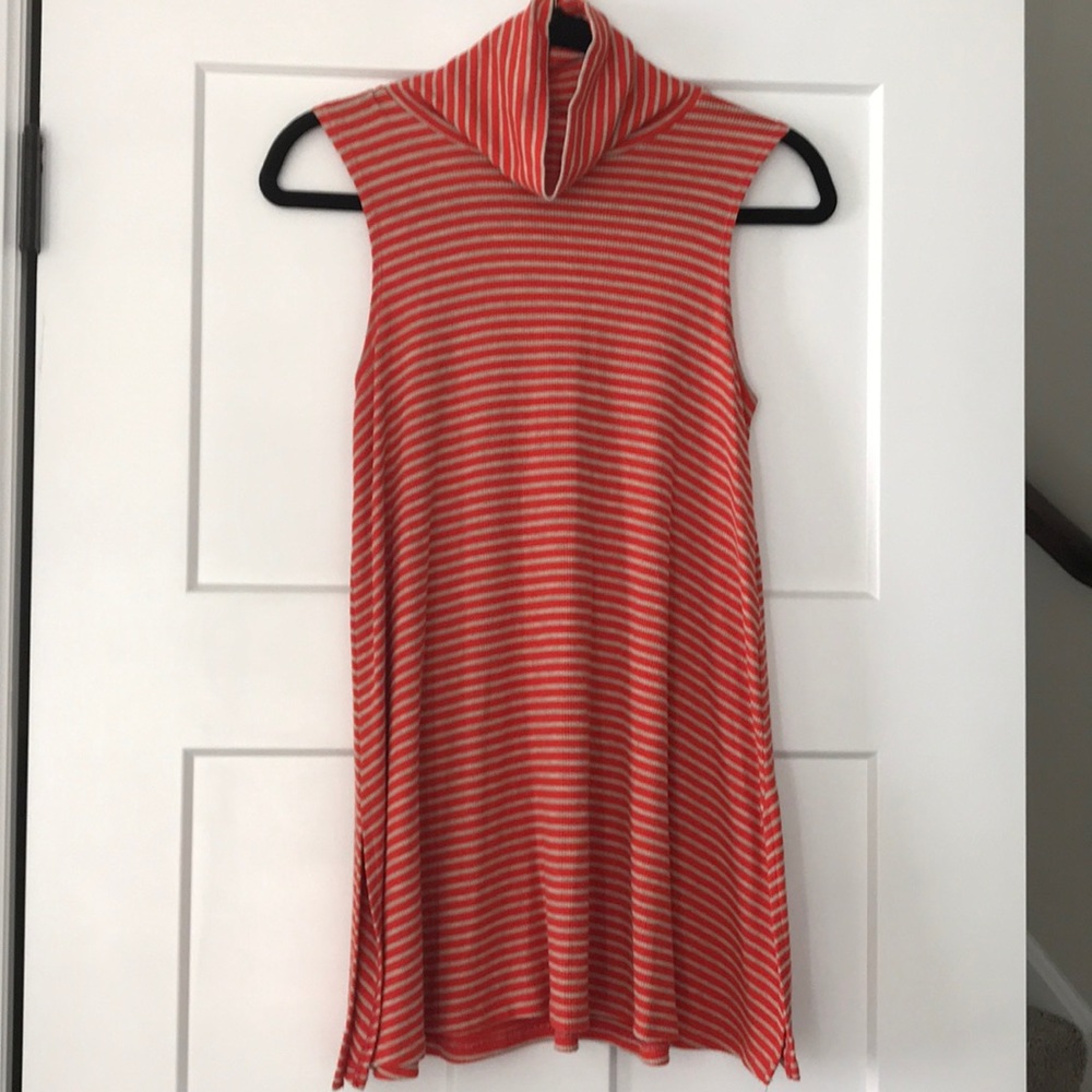 Puella sleeveless turtleneck tunic